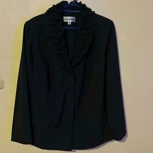 Dark navy blue blazer with frilly collar and double pockets and 4 front buttons